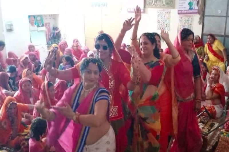 भक्तिमय होरियों पर झूम उठी महिलाएं