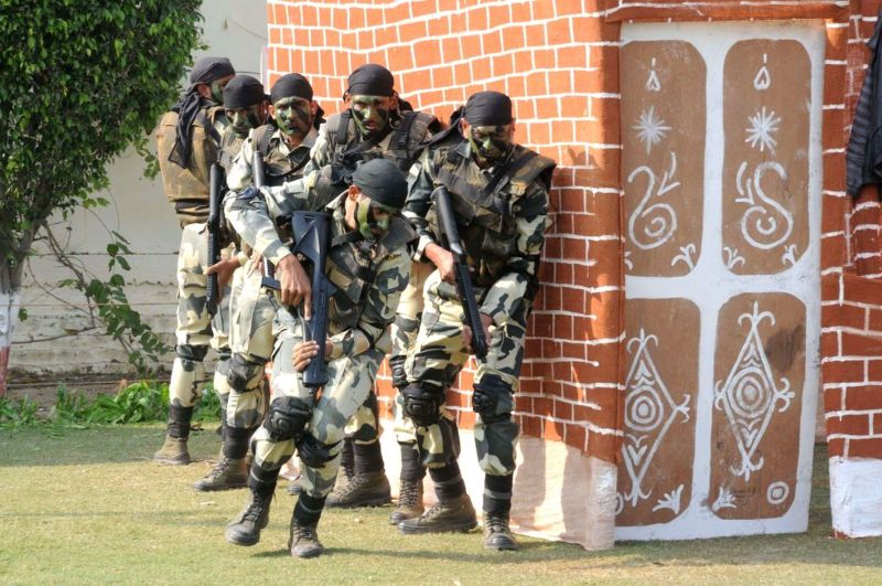 पाक खुफिया एजेंसी की हरकतों से निपटने को बीएसएफ तैयार, नए मॉडयूल से प्रशिक्षित होंगे कमाण्डो