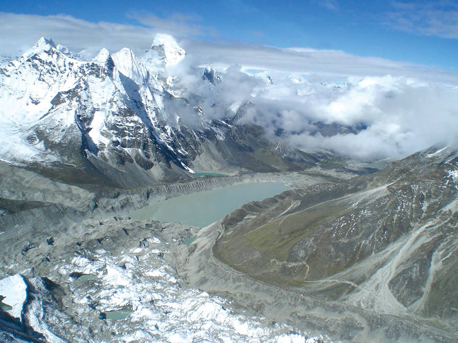 Film highlights Himalayas global warming, based highest village komic