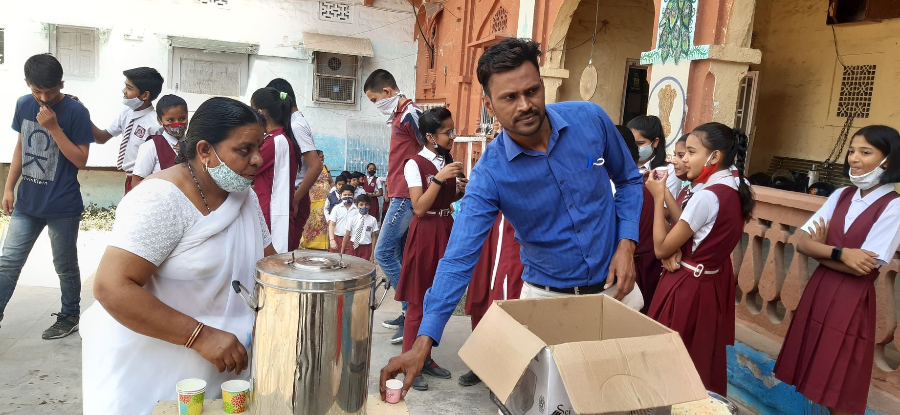 आयुर्वेद काढ़ा पिलाया