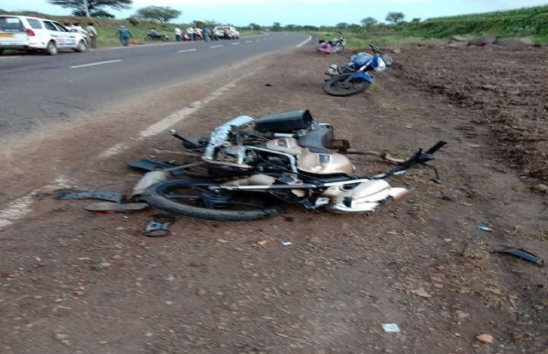 सड़क दुर्घटना में बाइक सवार दो युवकों की मौत