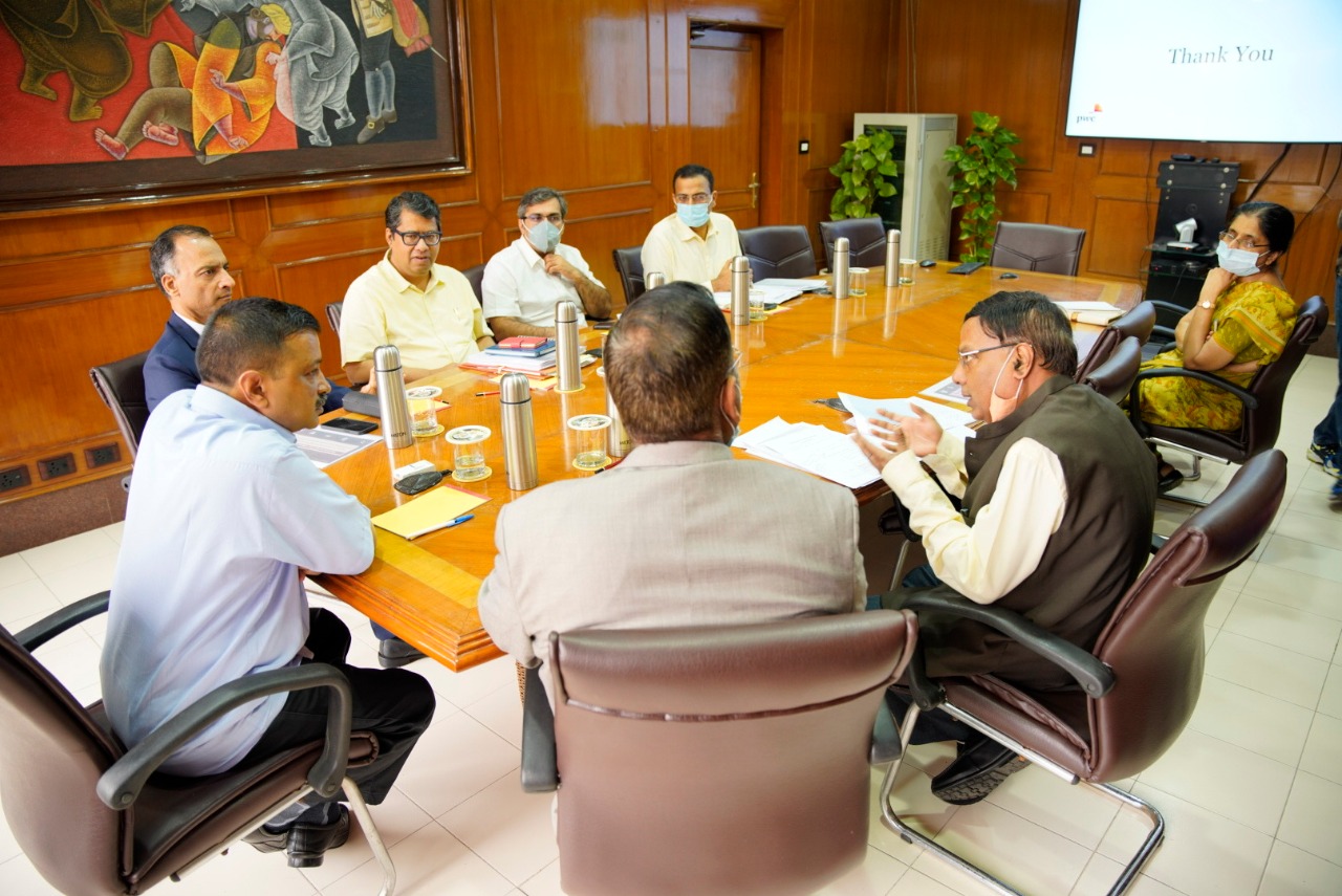 सीएम केजरीवाल का बड़ा एलानः दिल्ली में 40 हजार की जगह 1.25 लाख लोगों को रोजाना लगेगा टीका