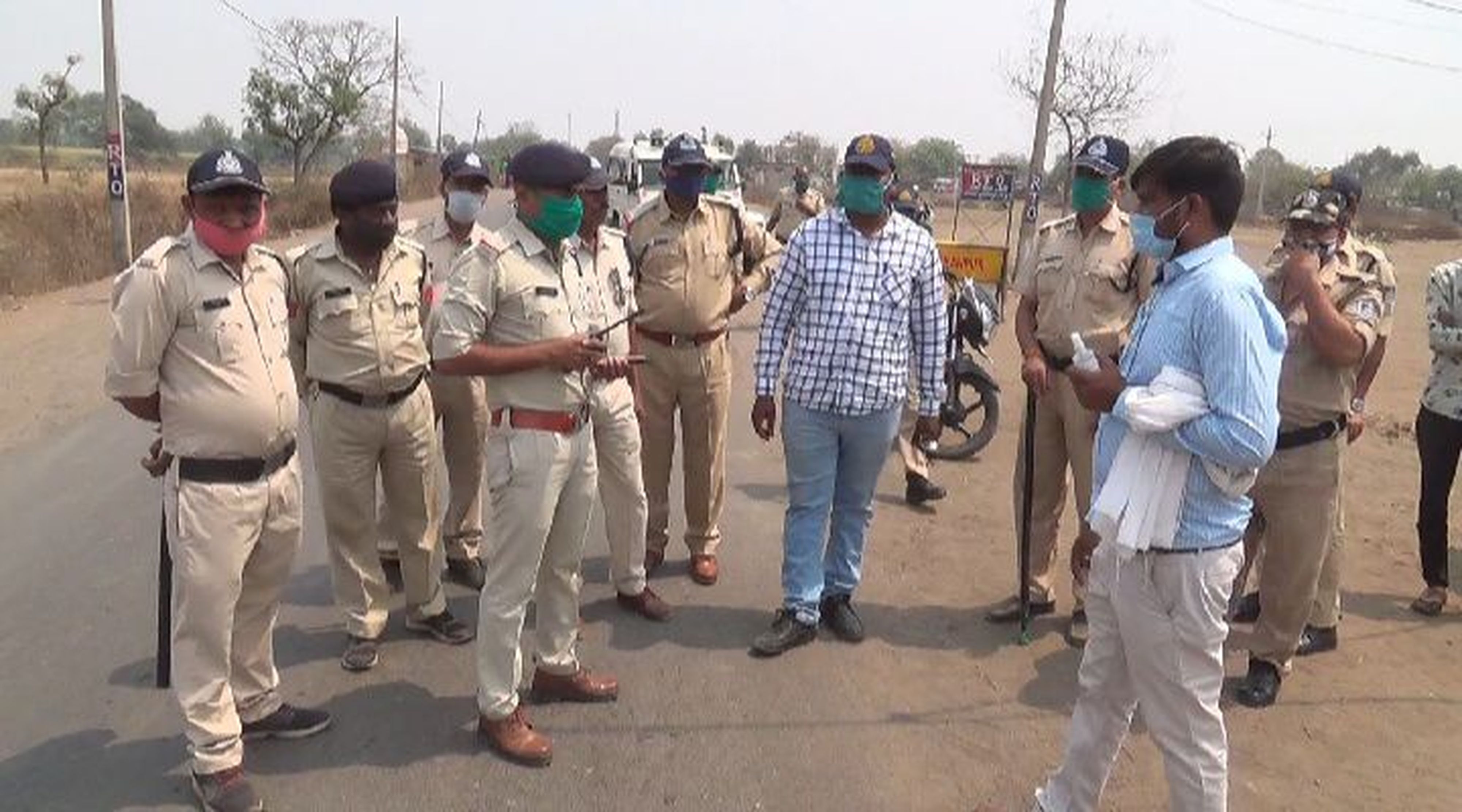 People are putting pressure on officers for not giving entry from Maharashtra border, uproar
