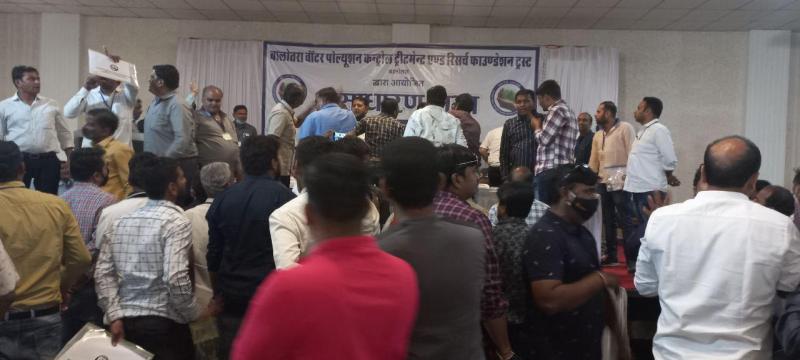 हंगामेदार बैठक में चुनाव घोषणा और सभा स्थगित