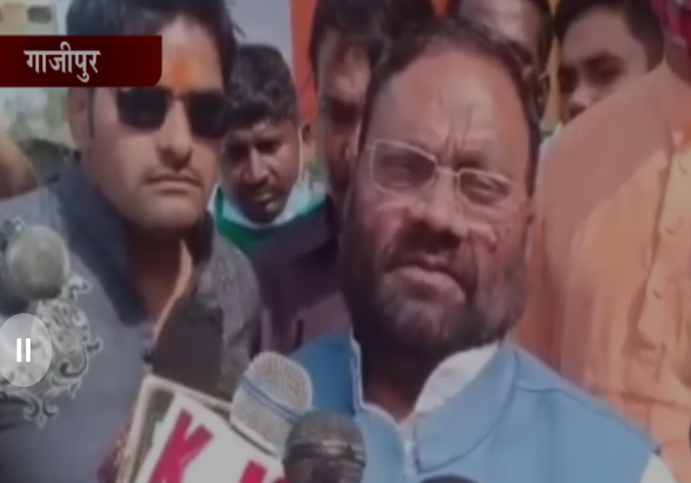 मंत्री स्वामी प्रसाद मौर्य ने सपा को घेरा, कहा- पूर्व की सरकार में लाल टोपी वाले ही उठाते थे सरकार की योजना का लाभ