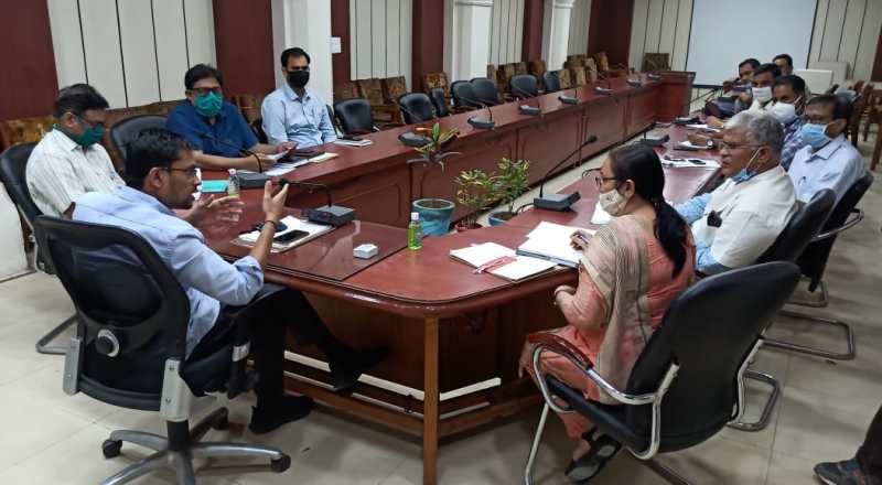 प्रतिदिन 20 हजार के वेक्सीनेशन का लक्ष्य करें निर्धारित-जिला कलक्टर