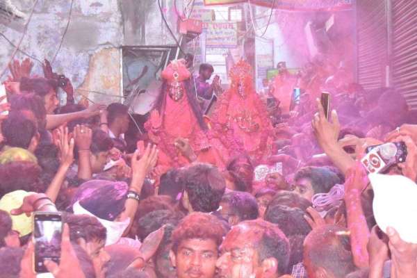 Rangbhari Ekadashi: काशी में बाबा ने बाबा संग खेली होली, देखें तस्वीरें...