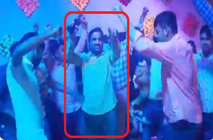 RLP MP hanuman beniwal dancing video at sons birthday