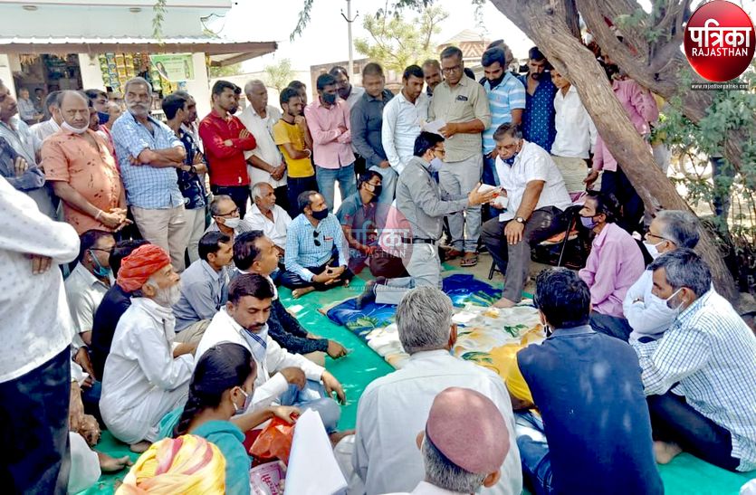 यहां के ग्रामीणों की पीड़ा, बोले- हमारी जमापूंजी लौटाओ