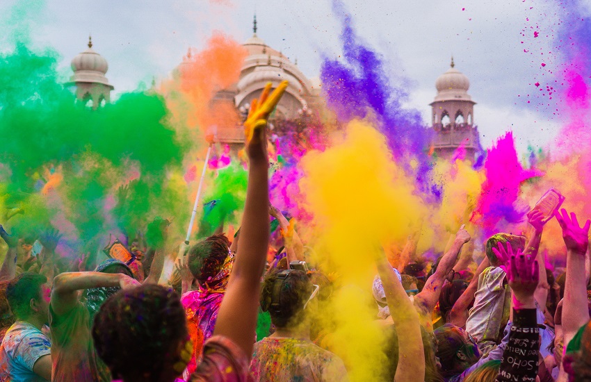 Holi 2021 is historical in India after 1945 in this regard: Video 