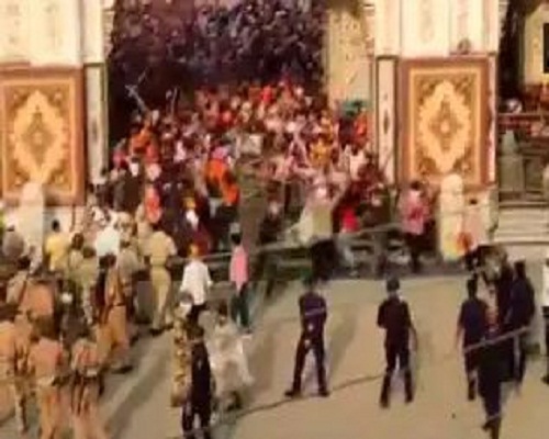 hola mohalla procession
