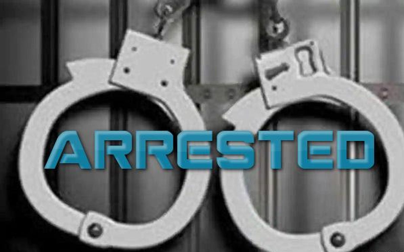 शोरूम से कपड़े चुराने के चार आरोपी गिरफ्तार