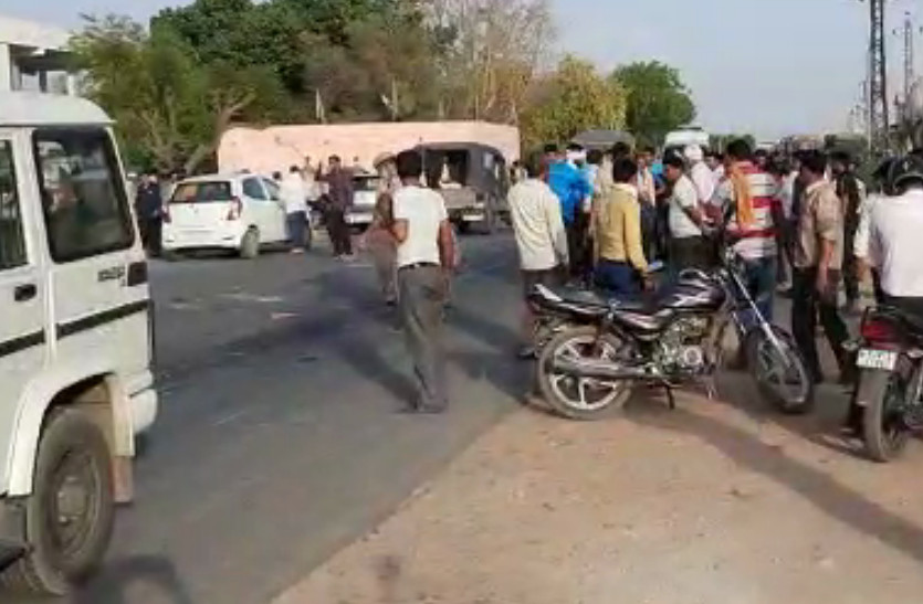 two death in road accident at Chomu jaipur