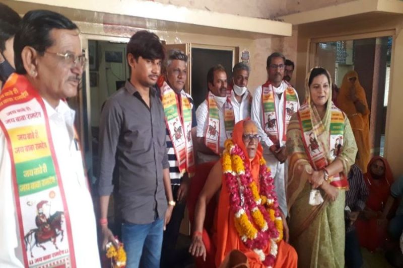 महाकुंभ के लिए रवाना हुए सैनाचार्य