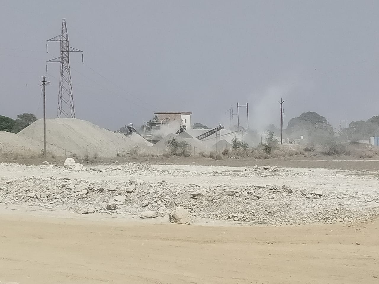 Dust of crusher plants, patients of asthma growing