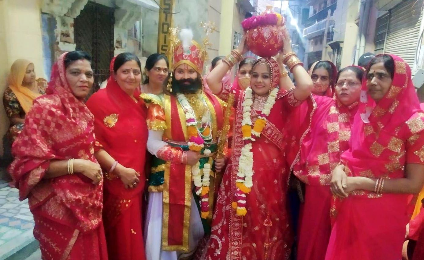 गवर पूजन स्थलों पर सजी आकर्षक झांकियां, गूंजे पारम्परिक गीत