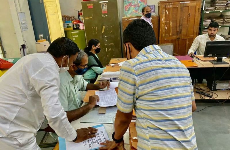 .शिक्षक भर्ती 2018-19 के अध्यापकों के स्थायीकरण की रखी मांग