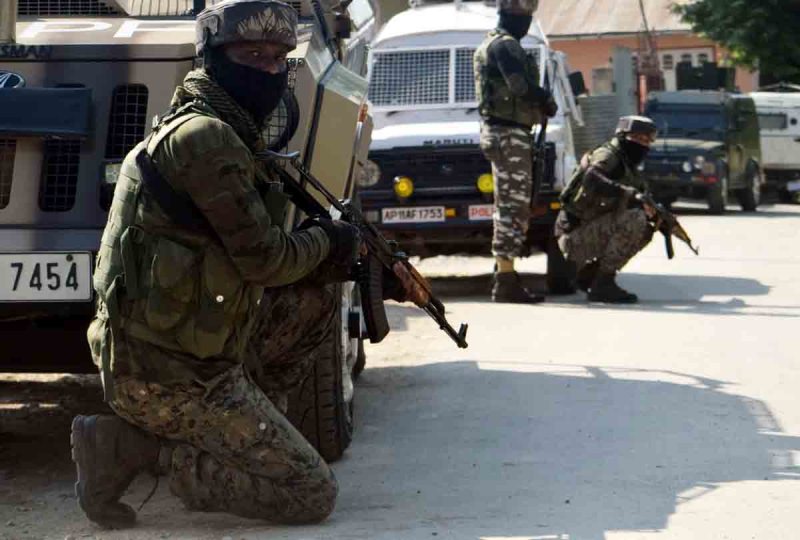 Jammu kashmir Encounter in Awantipora
