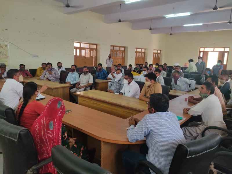 सफाई, ट्रैफिक व कोरोना गाइडलाइन की पालना के लिए बैठक