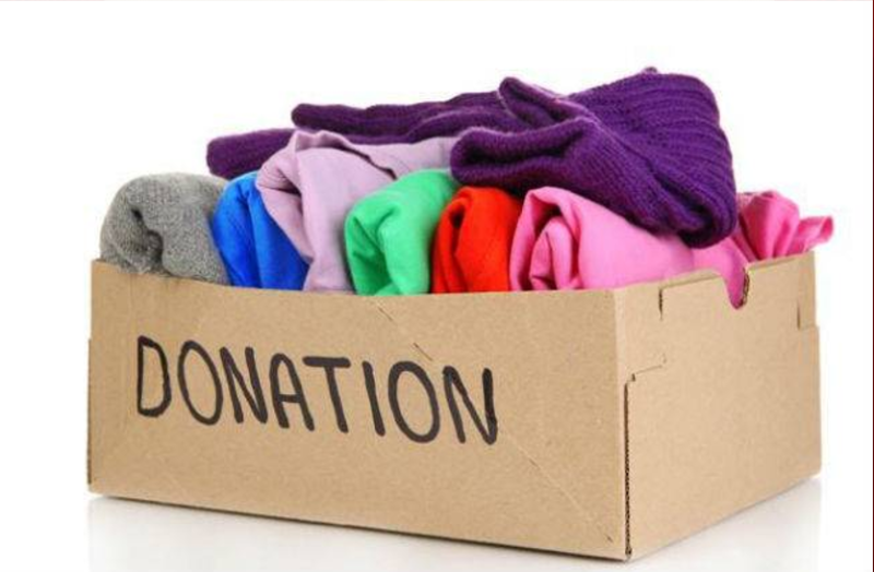 एक अनोखी पहल, जरूरतमंदों के पास पहुंचता है भावना का 'कपड़ा बैंक'