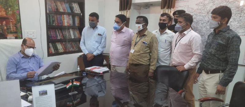 प्रगति प्रसार अधिकारी का पद सहायक विकास अधिकारी का आवंटन का विरोध