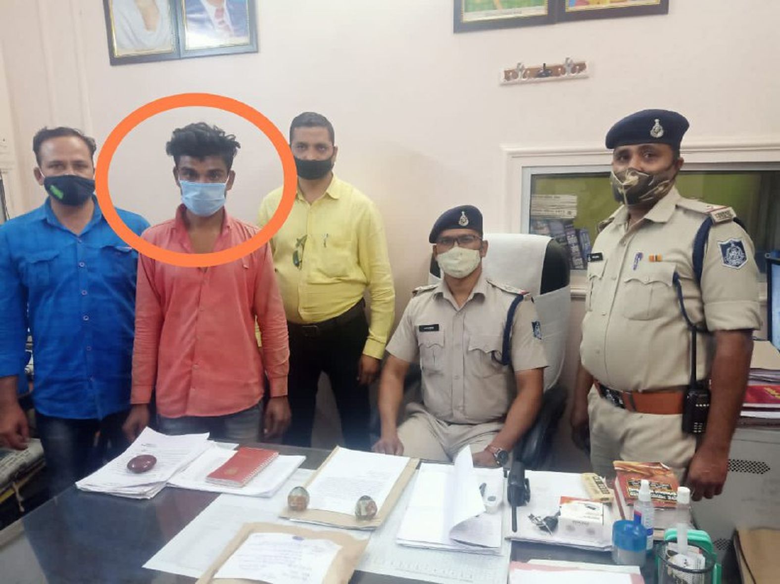 Gold and diamond-studded jewelry blew from the cupboard while cleaning the house, the accused arrested