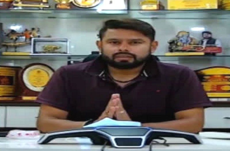 विधायक ने CM से कहा, साहब रेमडेसिविर इंजेक्शन नहीं मिल रही, कोरोना रिपोर्ट भी मिल रही देरी से, क्या करें ?