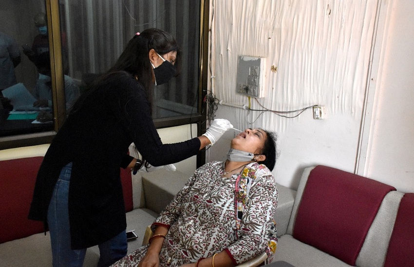 Ahmedabad News : कोरोना मरीजों के लिए 6 सरकारी व 19 निजी अस्पतालों में व्यवस्था