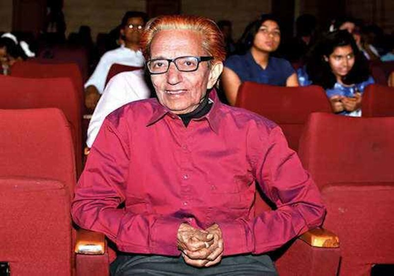 दो घंटे तक नहीं आई एंबुलेंस, मशहूर इतिहासकार पद्मश्री योगेश प्रवीण का तेज बुखार के चलते निधन