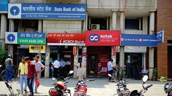 2 govt banks will be private 1st phase, today will be approved