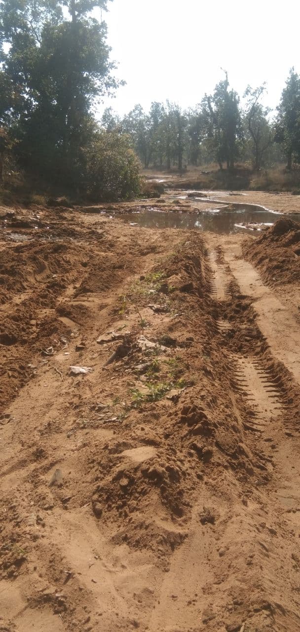 Illegal excavation of sand from the river without auction, Mineral Dep