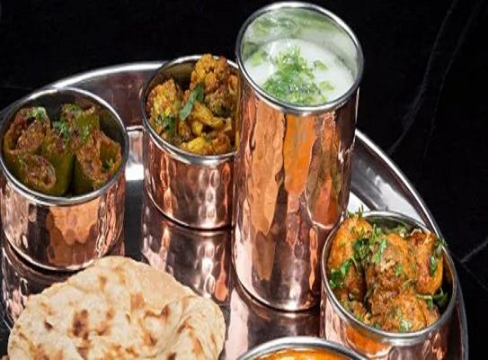 Shubhal Shah serving free food for Covid Patients in Vadodara