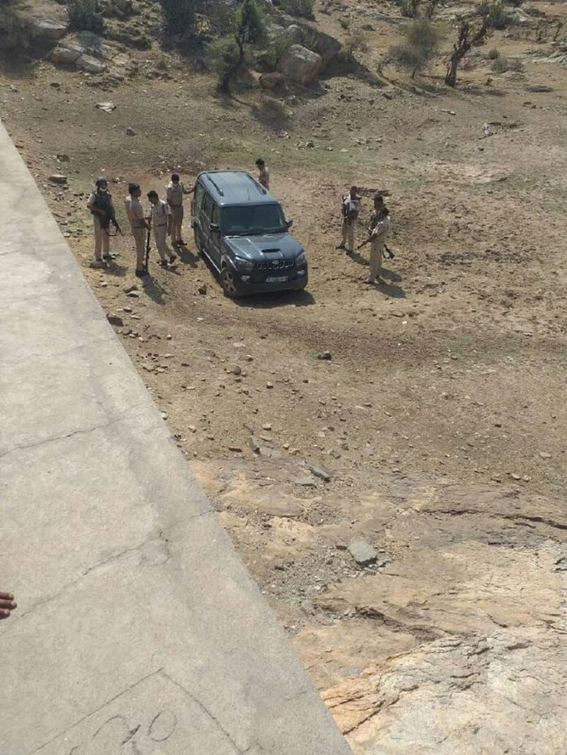 नौ बदमाशों के लिए 32 पुलिसकर्मियों की टीम गठित