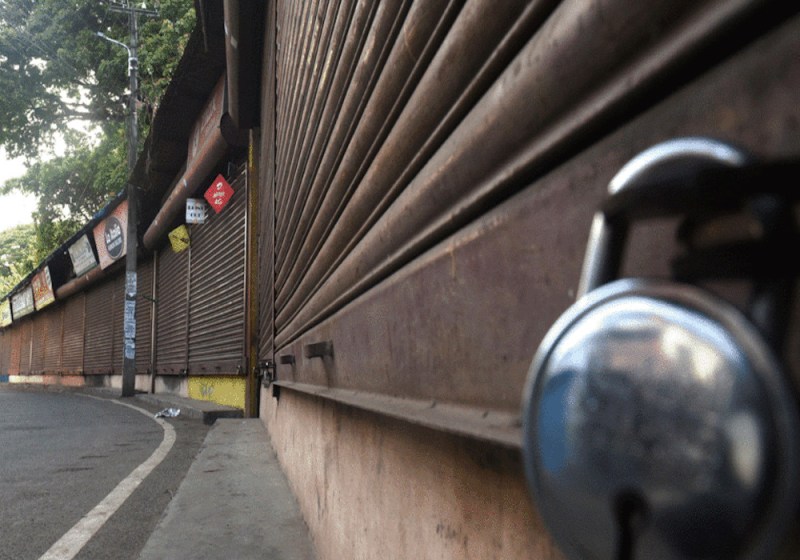 कल से लग रहा वीकेंड लॉकडाउन, घर से बाहर निकलने से पहले पढ़ लें ये गाइडलाइंस