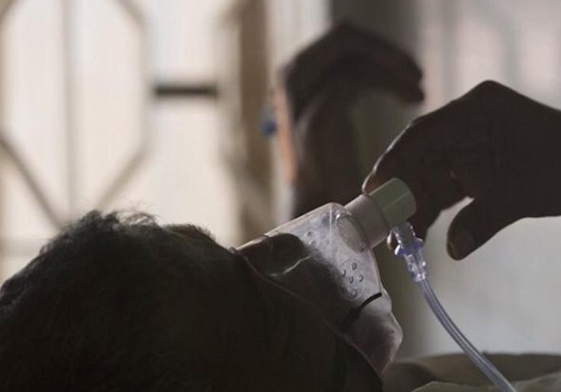 सरकारी अस्पतालों में भी गहराया ऑक्सीजन का संकट, गंभीर मरीज पर चार घंटे में एक जंबो सिलेंडर की खपत, 10 गुना अधिक बढ़ी मांग