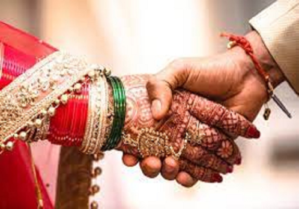 Covid Effect: कोरोनाकाल में लोगों ने निकाला शादी का नया तरीका, इस तरह संपन्न होंगे समारोह