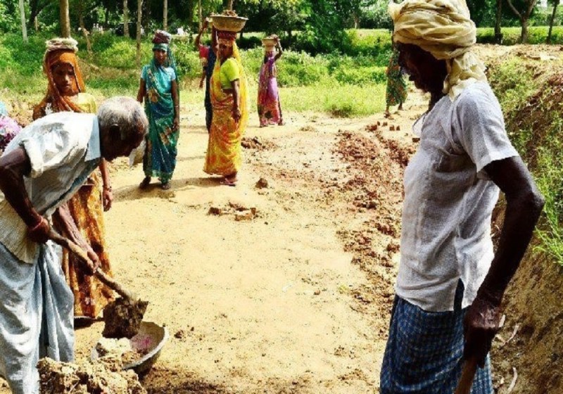 मनरेगा कार्यों की निगरानी के लिए यूपी के 30 जिलों में नियुक्ति होंगे मनरेगा लोकपाल