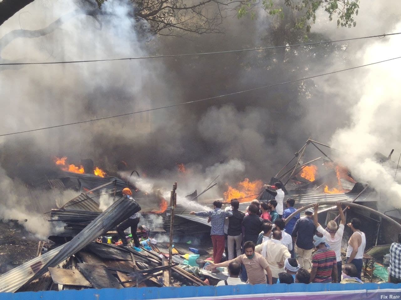 huge-fire-in-plastic-cell-goods-worth-lakhs-destroyed