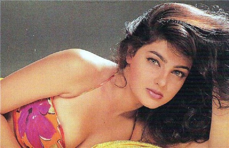 Mamta Kulkarni Topless Photoshoot