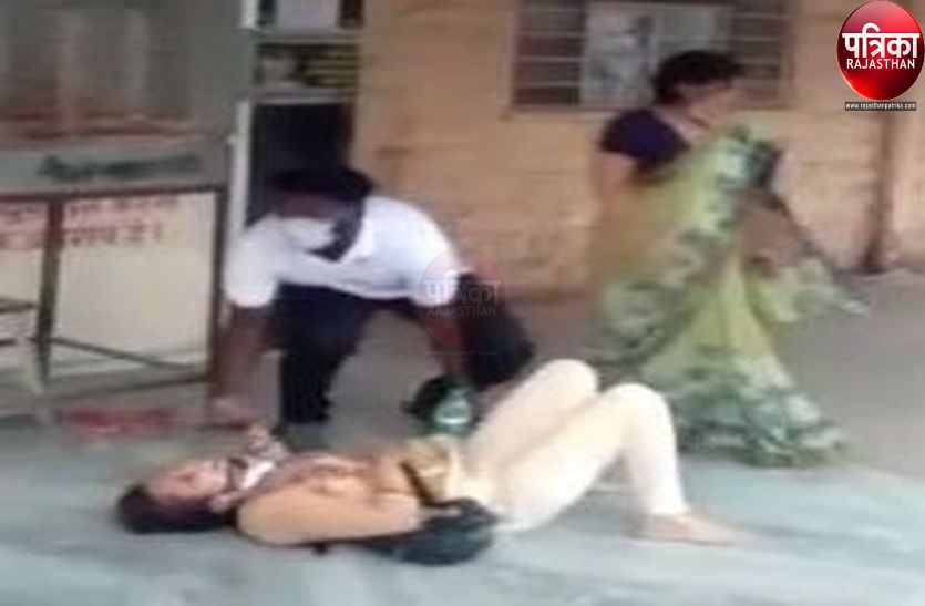 VIDEO : पाली : एम्बुलेंस में ही तोड़ दिया युवक ने दम, सिर पटक-पटक कर विलाप करती रही महिला