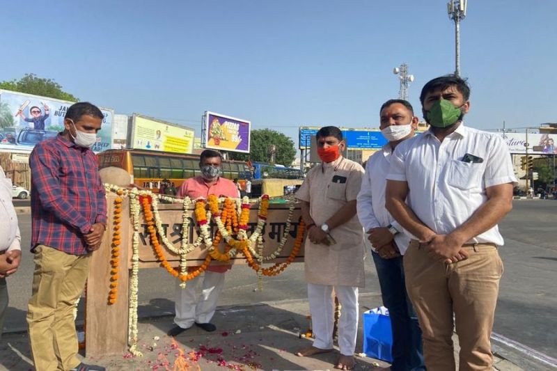 संत खेतेश्वर जयंती पर बस्तियों में सेवा शिविर