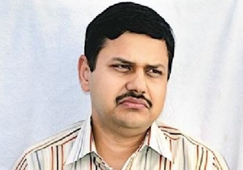 बेकाबू हो रहे कोरोना के हालात, डीएम कौशल राज शर्मा ने कहा 10 घंटे का ऑक्सीजन रिजर्व, न करें नए मरीजों को भर्ती