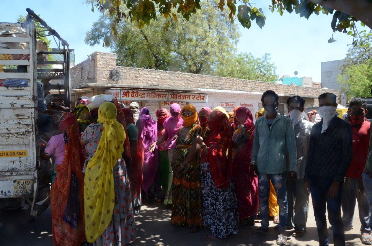 सहकारी भण्डार की 60 गाडिय़ां पूरे शहर में दिन-रात दौड़ी, अब कलक्टर ने कहा, केवल कफ्र्यूग्रस्त एरिया का ही करेंगे भुगतान