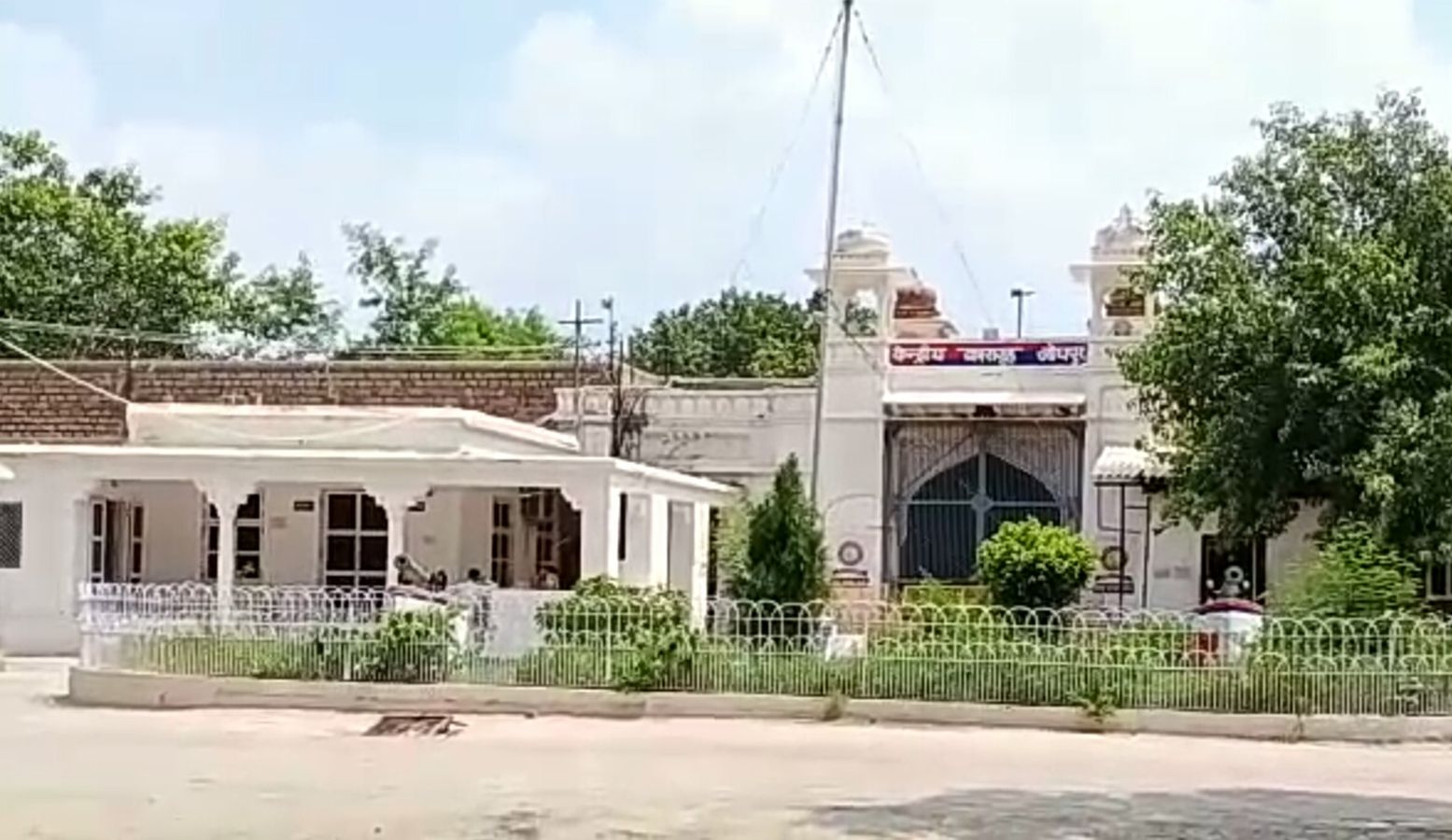 तबीयत बिगडऩे से कोरोना संक्रमित बंदी का दम टूटा