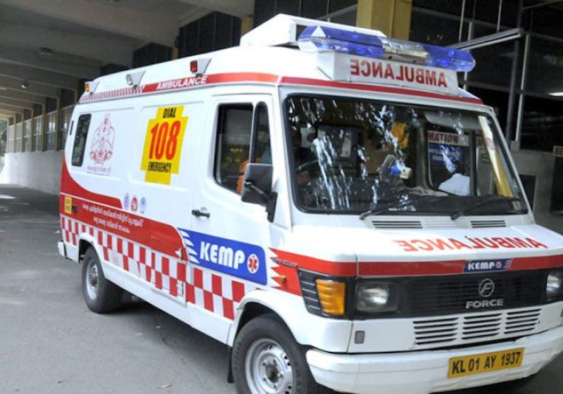 योगी सरकार का फैसला, एंबुलेंस सेवा देने वाले 16 हजार से अधिक कर्मचारियों की छुट्टियां रद्द