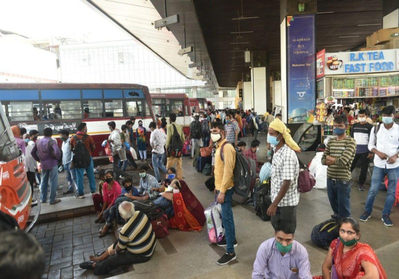 भीड़भाड़ में कोविड से बचना है तो याद रखें जरूरी फार्मूला