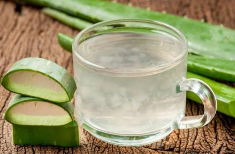 त्वचा और बालों को स्वस्थ रखना है तो खाली पेट करें एलोवेरा जूस का सेवन