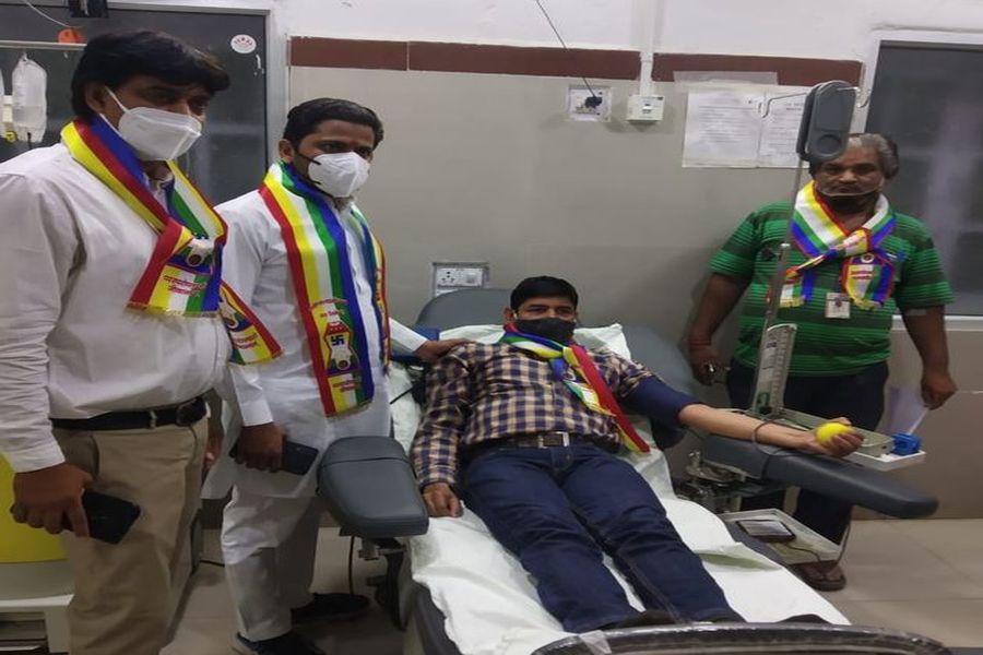 महावीर जयंती पर महिलाओं सहित 22 ने किया रक्तदान