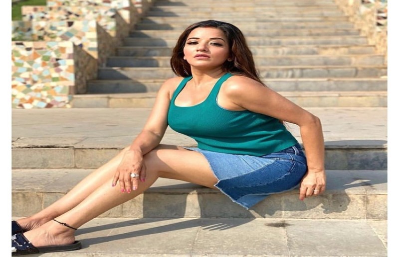 Tv Actress Monalisa Shared Her Latest Bold And Hot Pics