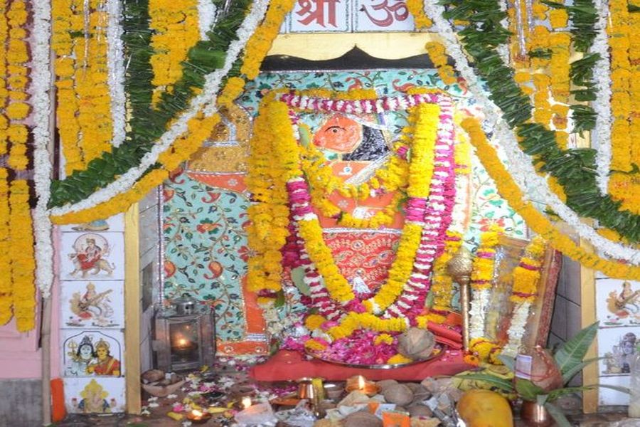 घरों व मंदिरों में सादगी से मनाया हनुमान जन्मोत्सव
